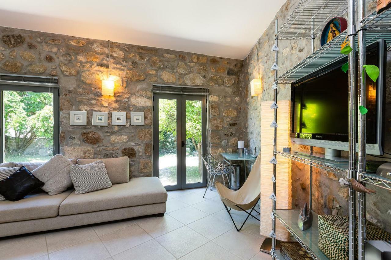 Muazzo Creta Stone House, Nature Escape With Pool, By Thinkvilla Pigí Exterior foto